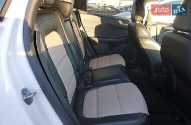 Внедорожник / Кроссовер Ford Escape 2022 в 