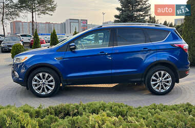 Внедорожник / Кроссовер Ford Escape 2017 в 