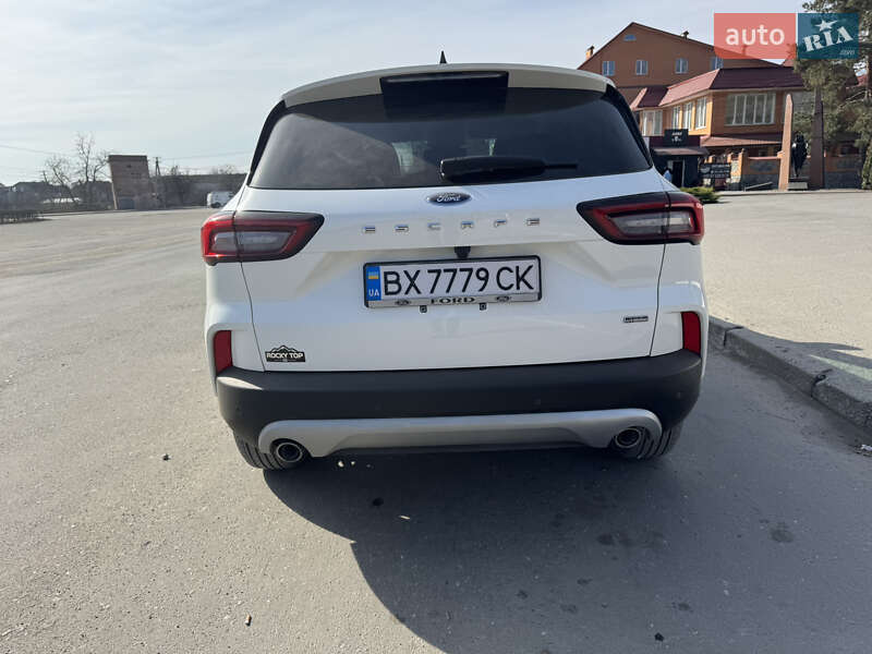 Внедорожник / Кроссовер Ford Escape 2023 в Полонном