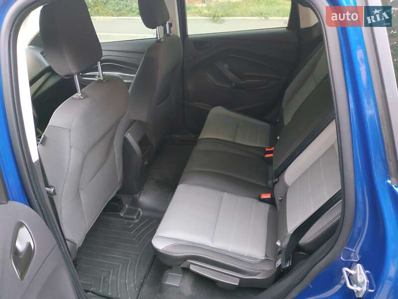 Внедорожник / Кроссовер Ford Escape 2019 в Черкассах