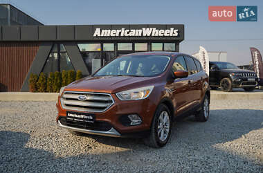 Внедорожник / Кроссовер Ford Escape 2016 в Черновцах