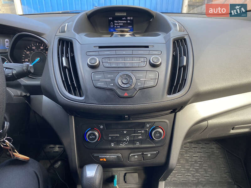 Позашляховик / Кросовер Ford Escape 2017 в Межовій
