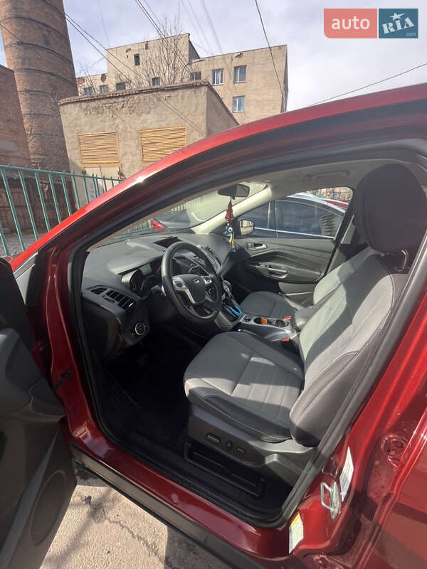 Внедорожник / Кроссовер Ford Escape 2016 в Виннице