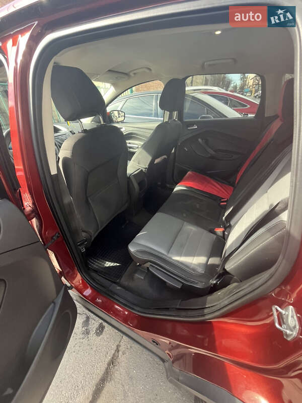 Внедорожник / Кроссовер Ford Escape 2016 в Виннице