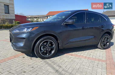Внедорожник / Кроссовер Ford Escape 2022 в 