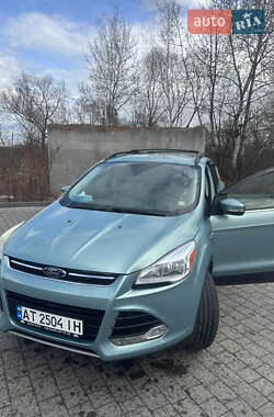 Позашляховик / Кросовер Ford Escape 2012 в 
