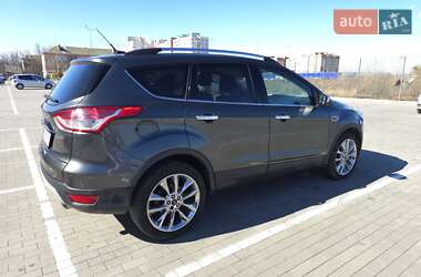 Внедорожник / Кроссовер Ford Escape 2015 в 