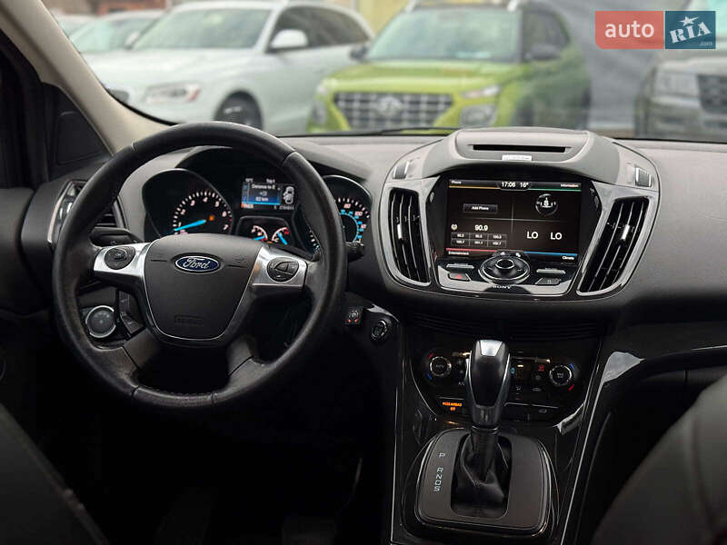 Внедорожник / Кроссовер Ford Escape 2015 в Виннице