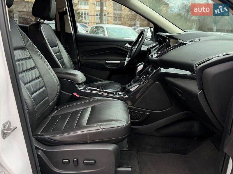 Внедорожник / Кроссовер Ford Escape 2015 в Виннице