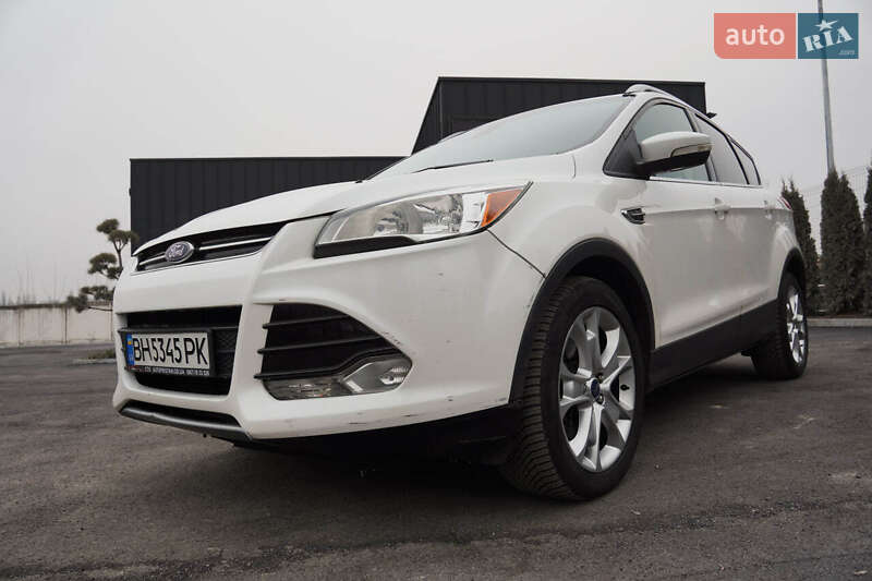 Внедорожник / Кроссовер Ford Escape 2015 в Каменец-Подольском