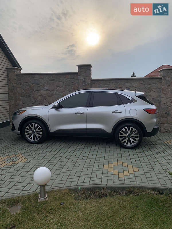 Внедорожник / Кроссовер Ford Escape 2019 в Запорожье