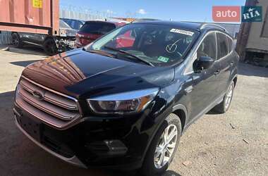 Позашляховик / Кросовер Ford Escape 2018 в 