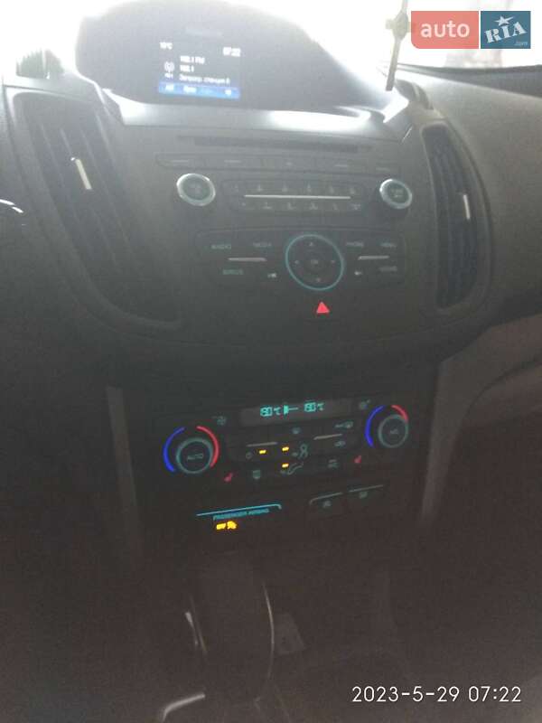 Внедорожник / Кроссовер Ford Escape 2018 в Львове