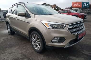 Внедорожник / Кроссовер Ford Escape 2016 в Ровно