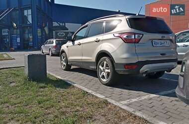 Позашляховик / Кросовер Ford Escape 2017 в 