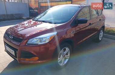 Внедорожник / Кроссовер Ford Escape 2015 в 