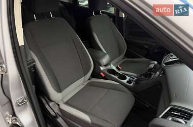 Внедорожник / Кроссовер Ford Escape 2015 в 