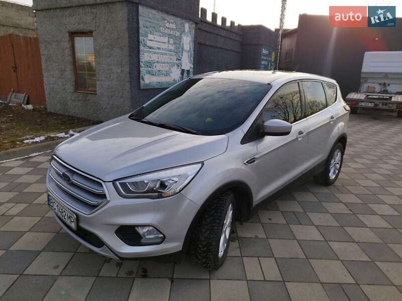 Внедорожник / Кроссовер Ford Escape 2017 в Самборе