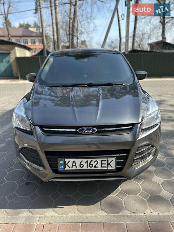 Внедорожник / Кроссовер Ford Escape 2016 в 