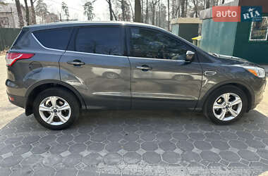 Внедорожник / Кроссовер Ford Escape 2016 в 