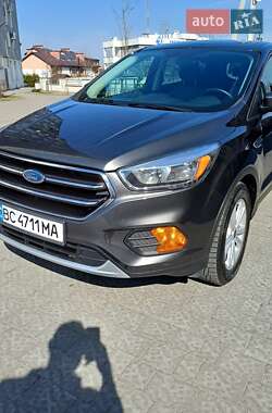 Внедорожник / Кроссовер Ford Escape 2017 в Львове