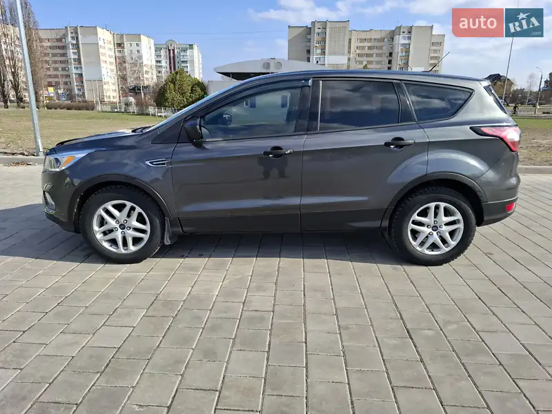 Позашляховик / Кросовер Ford Escape 2017 в 
