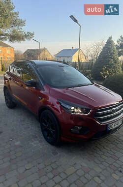 Внедорожник / Кроссовер Ford Escape 2017 в 