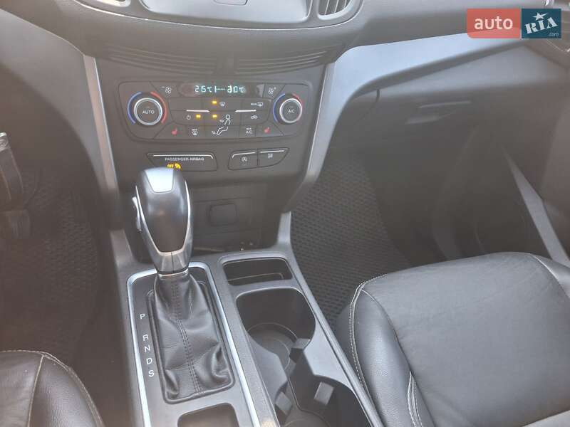 Внедорожник / Кроссовер Ford Escape 2018 в Изяславе