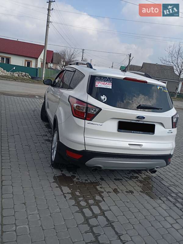 Внедорожник / Кроссовер Ford Escape 2017 в Каменец-Подольском