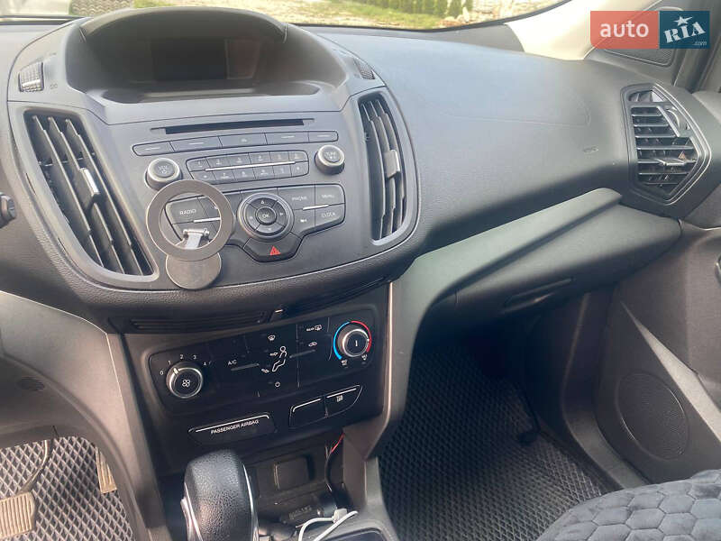 Внедорожник / Кроссовер Ford Escape 2018 в Ивано-Франковске