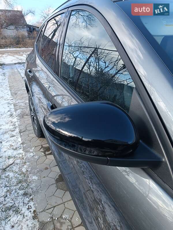 Внедорожник / Кроссовер Ford Escape 2021 в Киеве