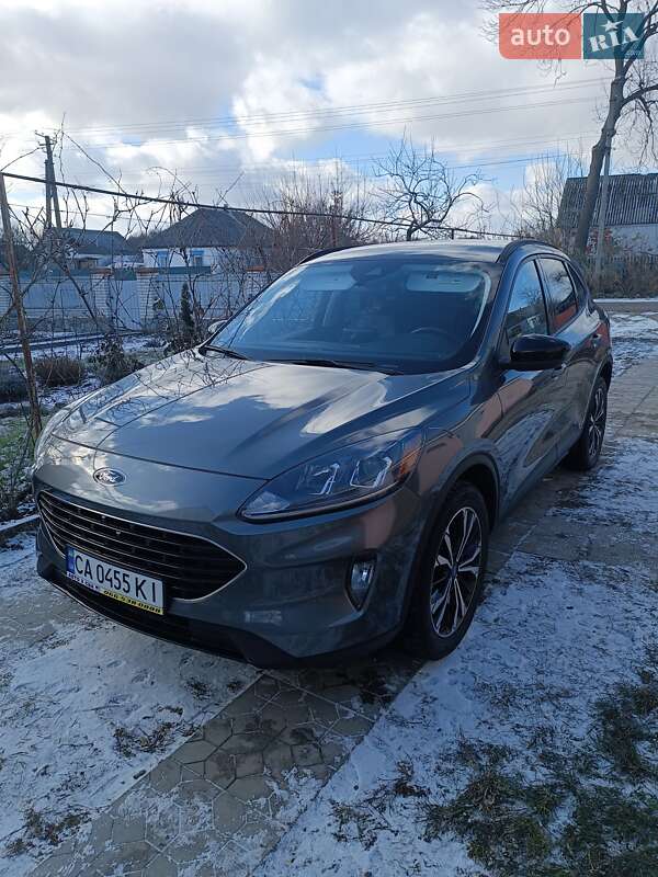Внедорожник / Кроссовер Ford Escape 2021 в 