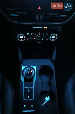 Позашляховик / Кросовер Ford Escape 2021 в Києві