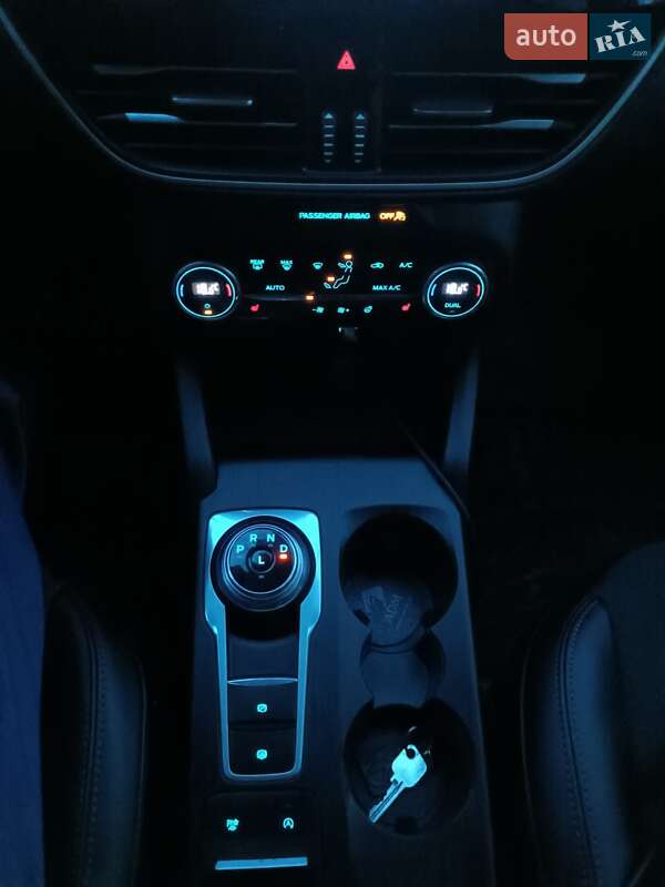 Внедорожник / Кроссовер Ford Escape 2021 в Киеве