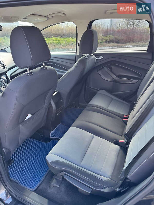 Внедорожник / Кроссовер Ford Escape 2015 в Коростене