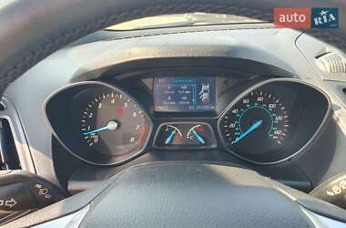 Внедорожник / Кроссовер Ford Escape 2014 в Шумске