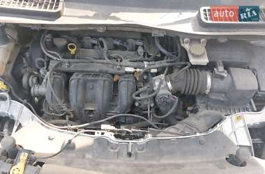 Внедорожник / Кроссовер Ford Escape 2012 в 
