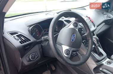 Внедорожник / Кроссовер Ford Escape 2012 в 