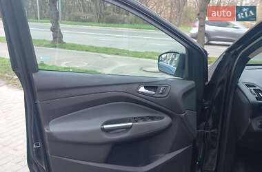Внедорожник / Кроссовер Ford Escape 2012 в 