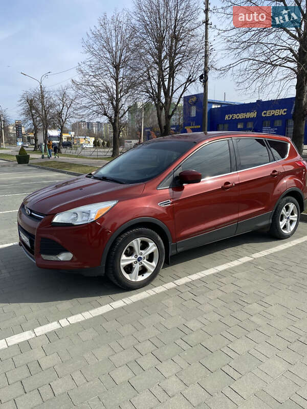 Внедорожник / Кроссовер Ford Escape 2015 в Хмельницком