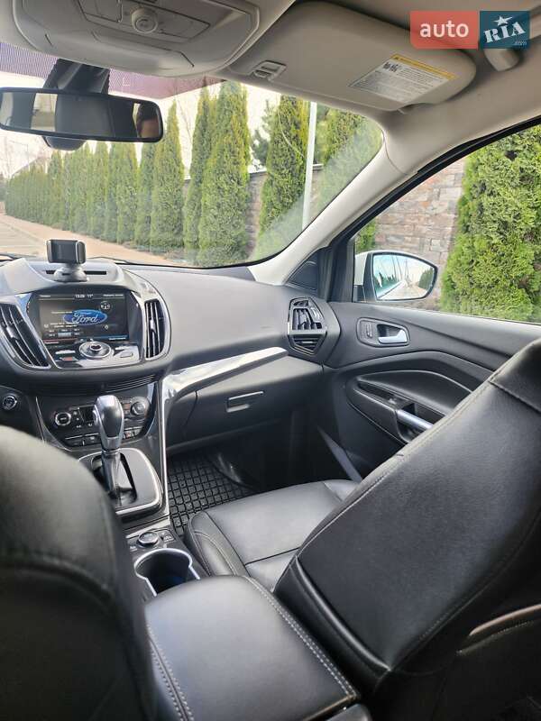 Внедорожник / Кроссовер Ford Escape 2013 в Софиевской Борщаговке