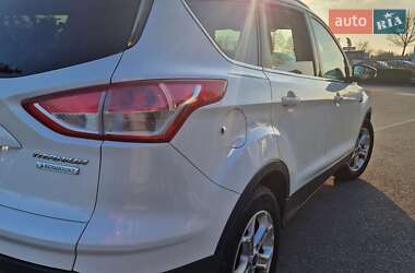 Внедорожник / Кроссовер Ford Escape 2013 в 