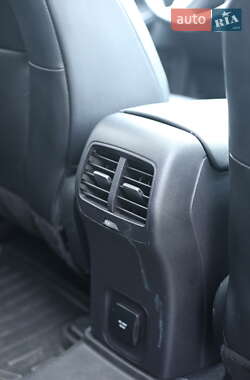 Внедорожник / Кроссовер Ford Escape 2019 в 