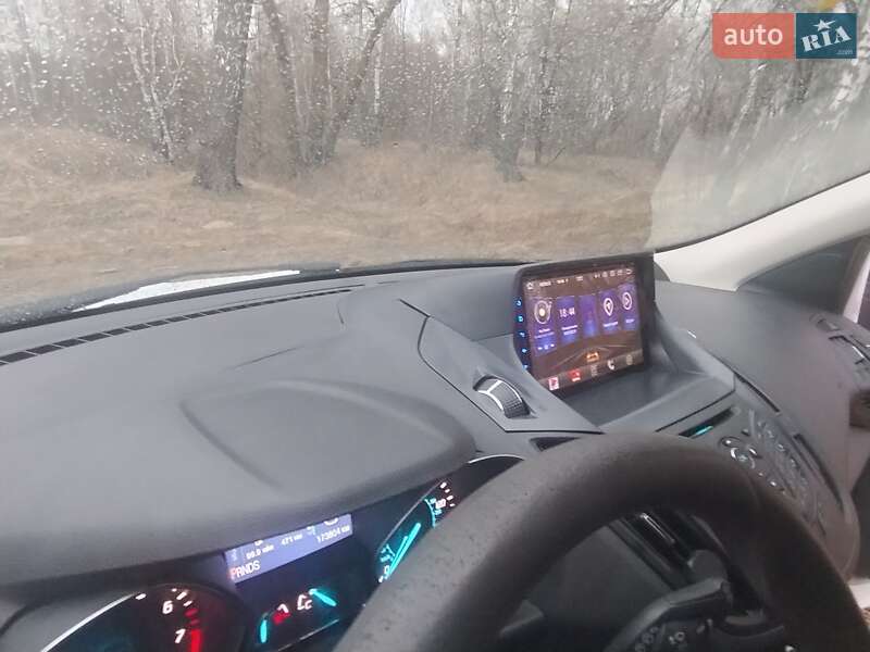 Внедорожник / Кроссовер Ford Escape 2014 в Чернигове