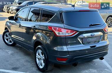 Внедорожник / Кроссовер Ford Escape 2015 в 