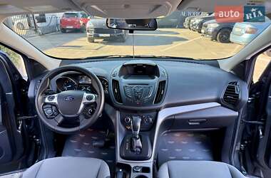 Внедорожник / Кроссовер Ford Escape 2015 в 