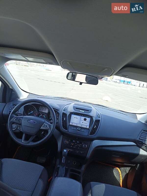 Позашляховик / Кросовер Ford Escape 2016 в Києві