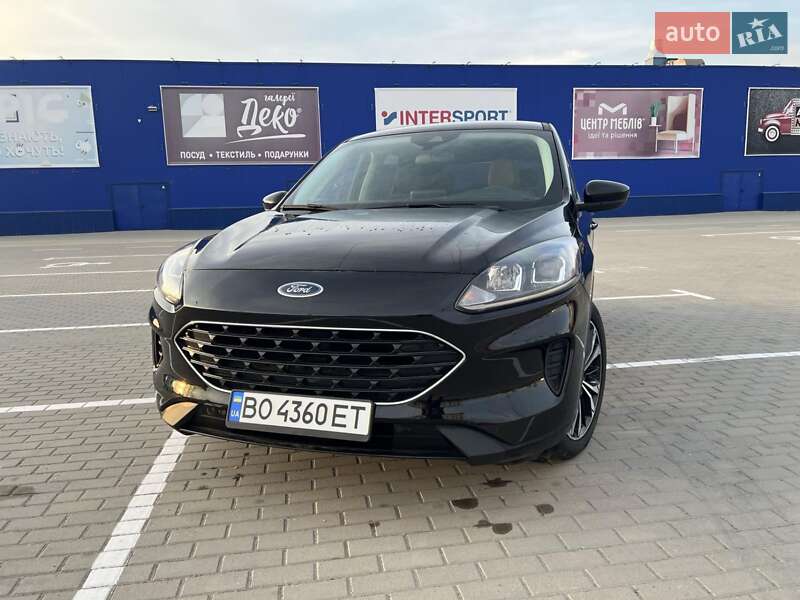 Внедорожник / Кроссовер Ford Escape 2021 в 
