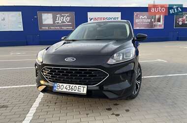 Внедорожник / Кроссовер Ford Escape 2021 в 