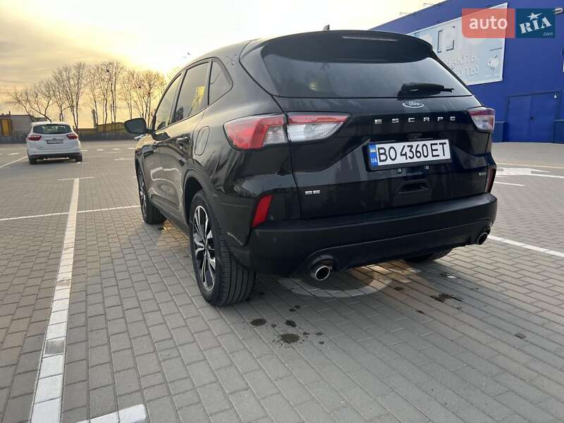 Внедорожник / Кроссовер Ford Escape 2021 в Тернополе